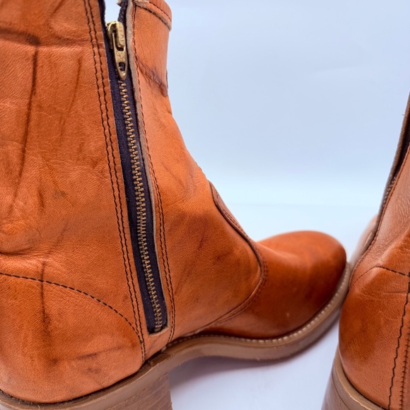 Dandelie Women's Tan Leather Ankle Boots - Picture 11 of 13